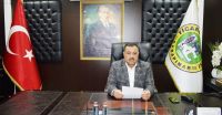 Mevlid Kandili dolayısıyla bir mesaj yayımlayan Karapınar Ticaret Borsası Y&ouml;netim Kurulu Başkanı Ahmet Ulusoy, insanlığa rahmet olarak g&ouml;nderilen Son Peygamber Hz. Muhammed&rsquo;in g&uuml;zel ahlakın tamamlayıcısı olduğunu belirterek, &ldquo;Y&uuml;ce Peygamberimizin doğumunu ifade eden Mevlid Kandili&rsquo;nin t&uuml;m m&uuml;sl&uuml;manlara ve insanlık alemine hayırlar getirmesini diliyorum&rdquo; dedi.