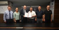 Mevlana Kalkınma Ajansı (MEVKA) tarafından yürütülen 2025 Yılı Kırsal Kalkınma Teknik Destek Programı kapsamında, “Tarımsal Ürünlerin Geri Dönüşümü Ön Fizibilite Projesi” sözleşmesi Karapınar Ticaret Borsası ile MEVKA arasında imzalandı.